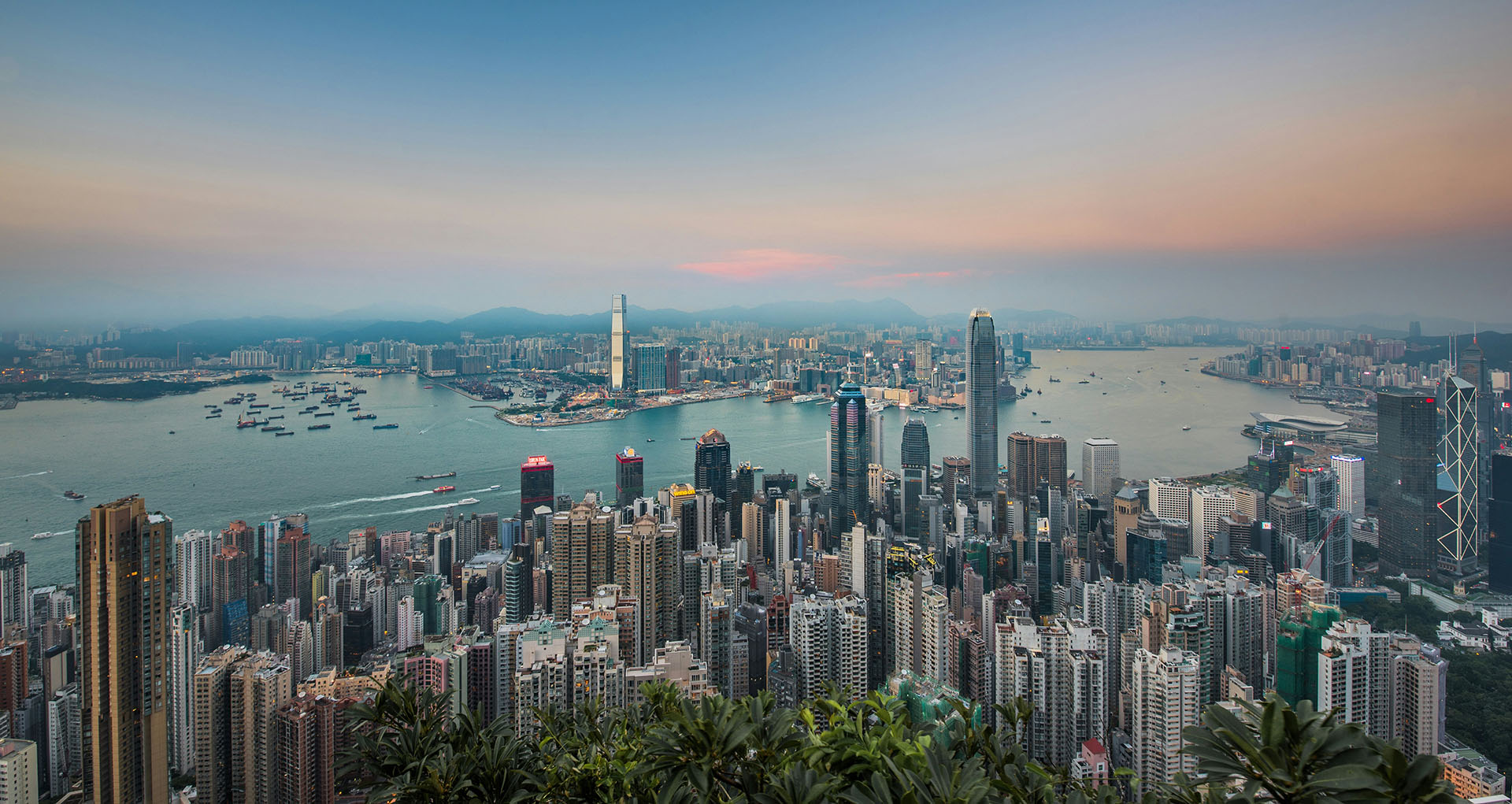 yufeng-fei-UXwbhoONX3U-unsplash